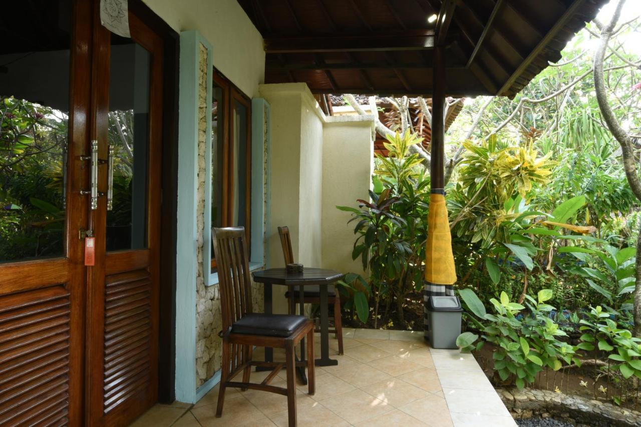 The Tanis Beach Resort Nusa Lembongan Esterno foto