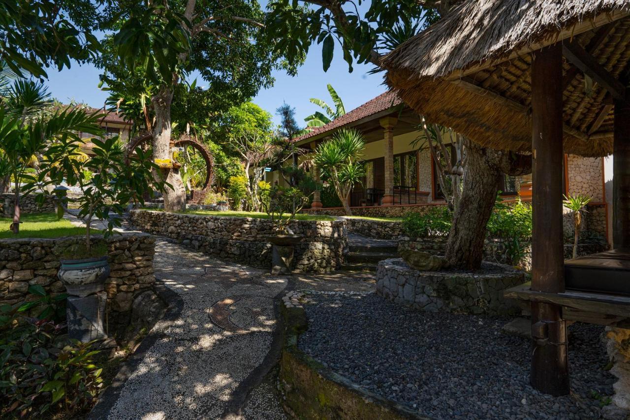The Tanis Beach Resort Nusa Lembongan Esterno foto