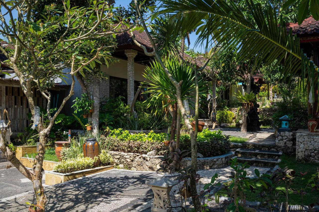 The Tanis Beach Resort Nusa Lembongan Esterno foto