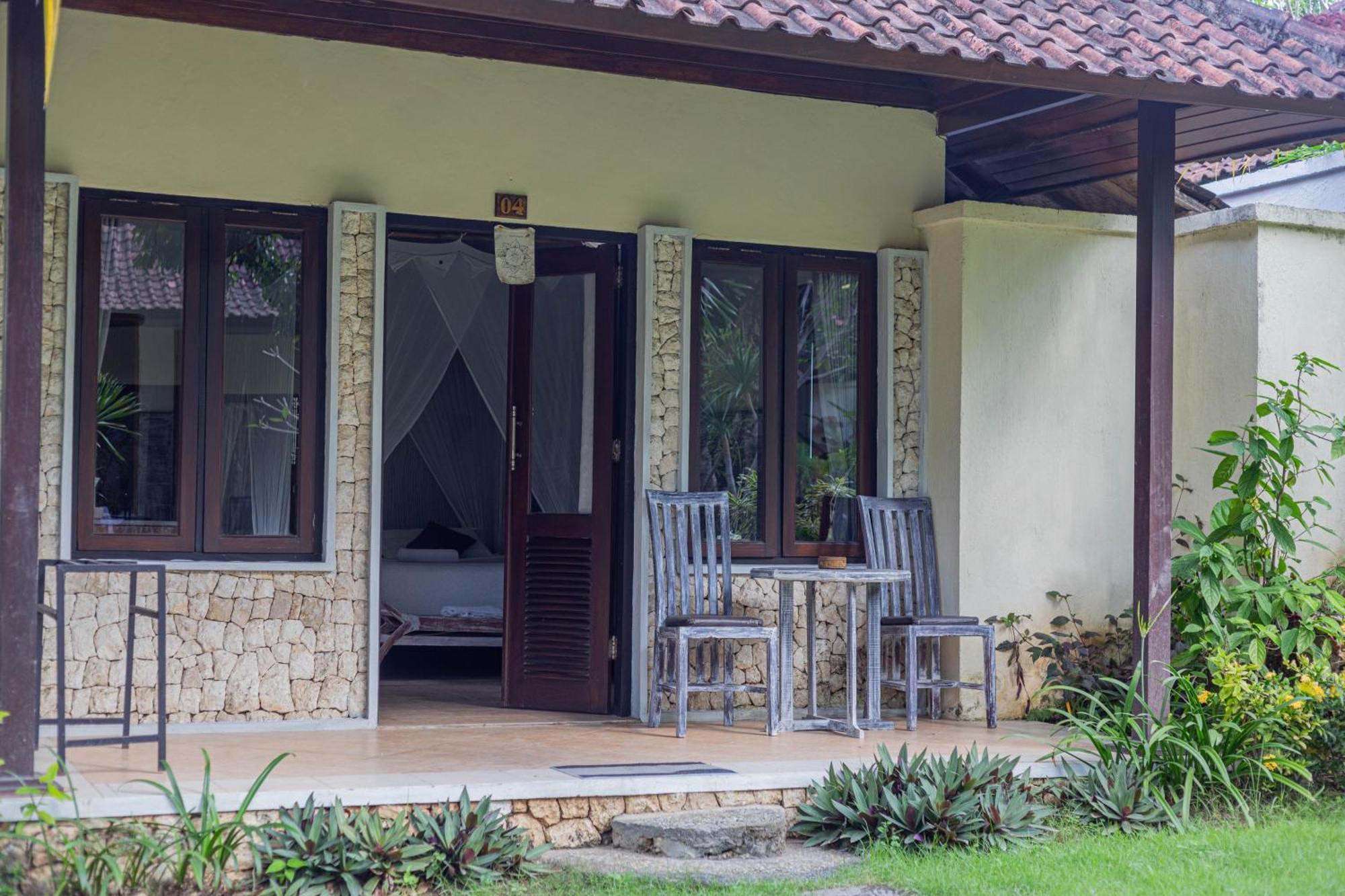The Tanis Beach Resort Nusa Lembongan Esterno foto