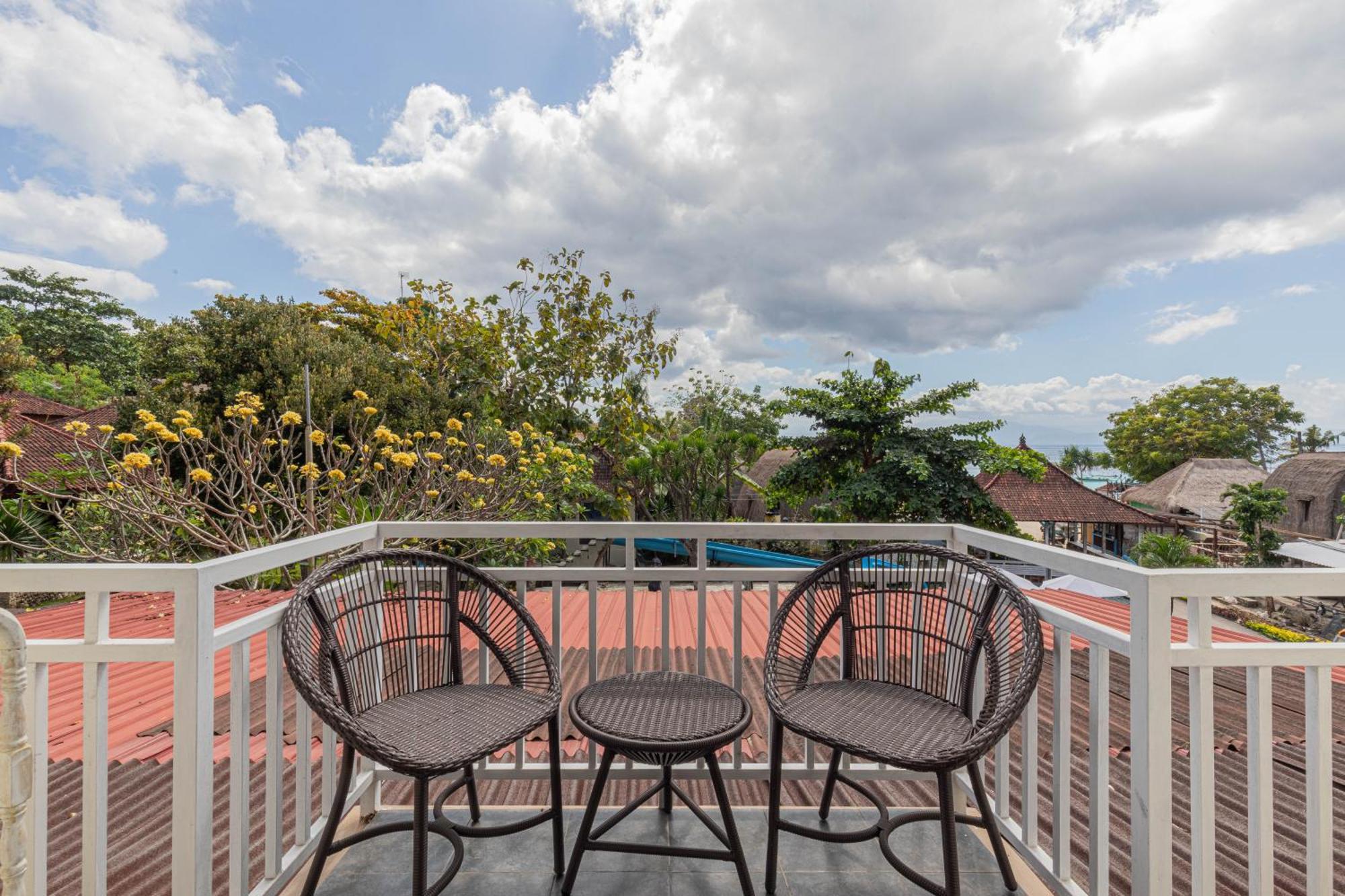 The Tanis Beach Resort Nusa Lembongan Esterno foto