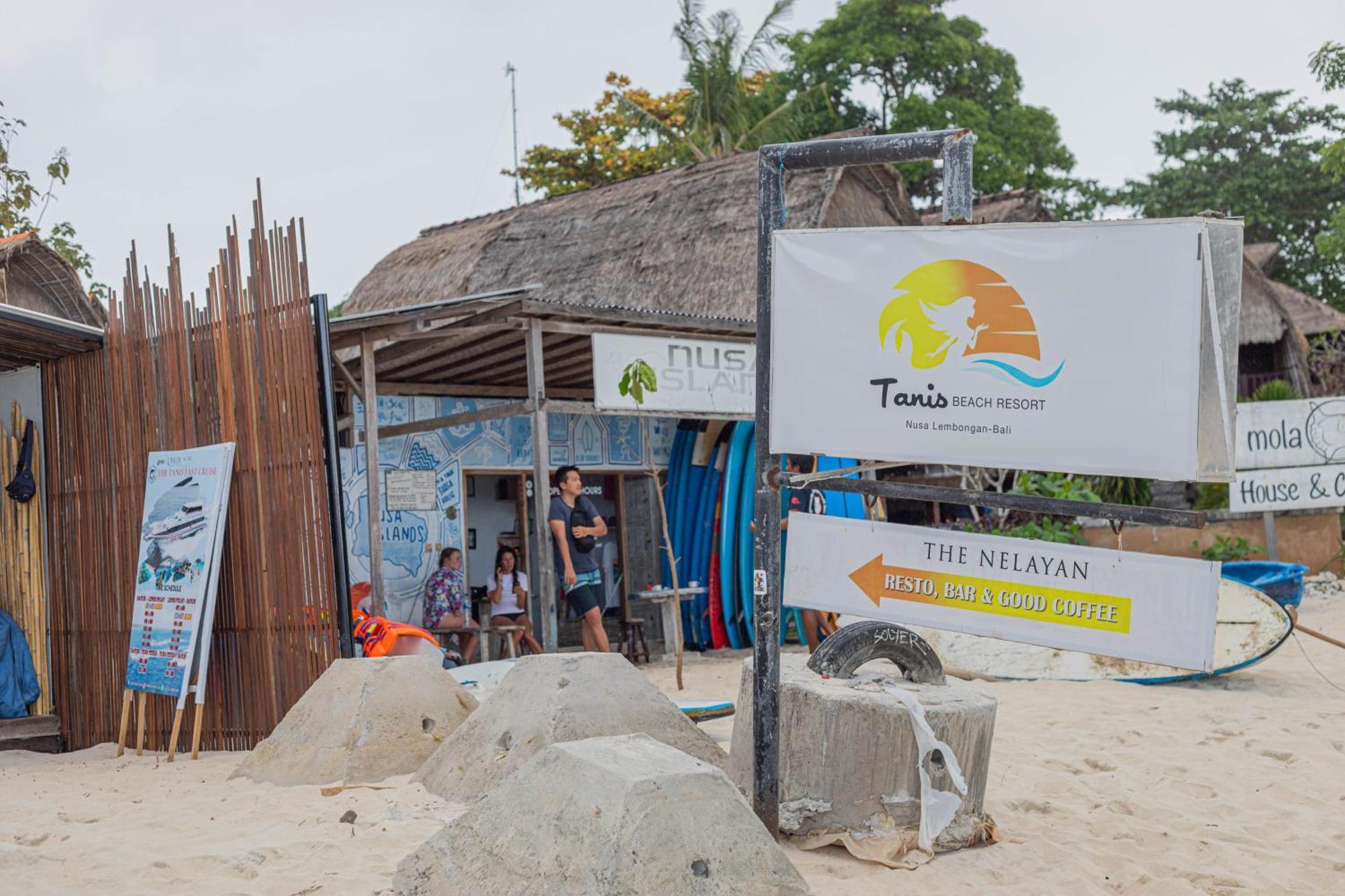 The Tanis Beach Resort Nusa Lembongan Esterno foto