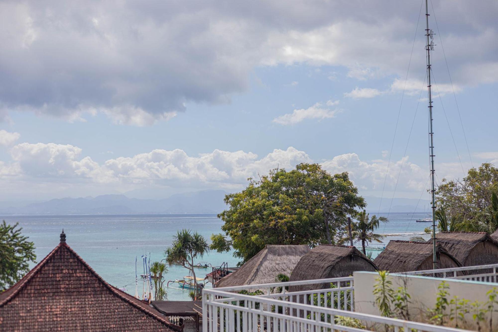 The Tanis Beach Resort Nusa Lembongan Esterno foto