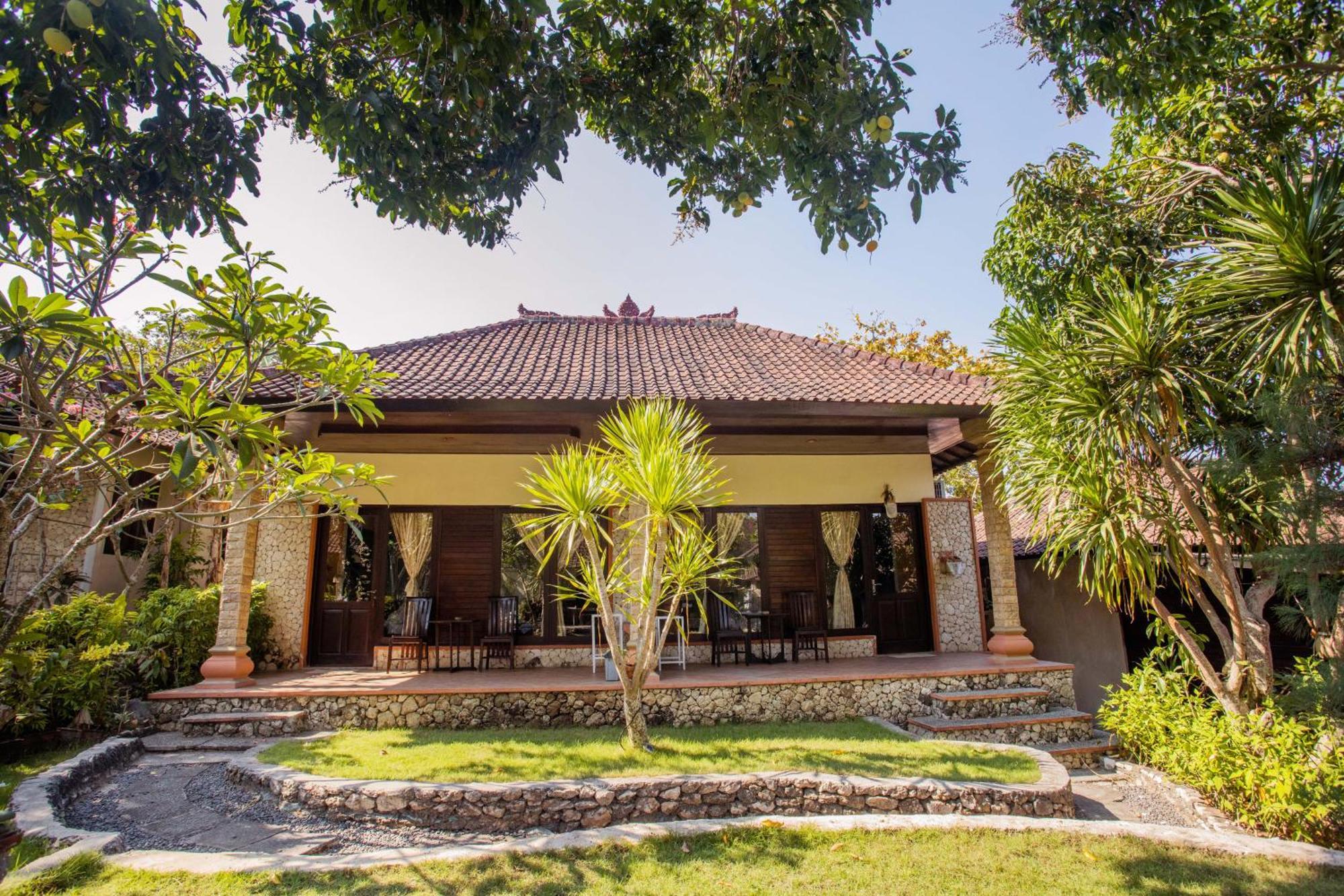 The Tanis Beach Resort Nusa Lembongan Esterno foto